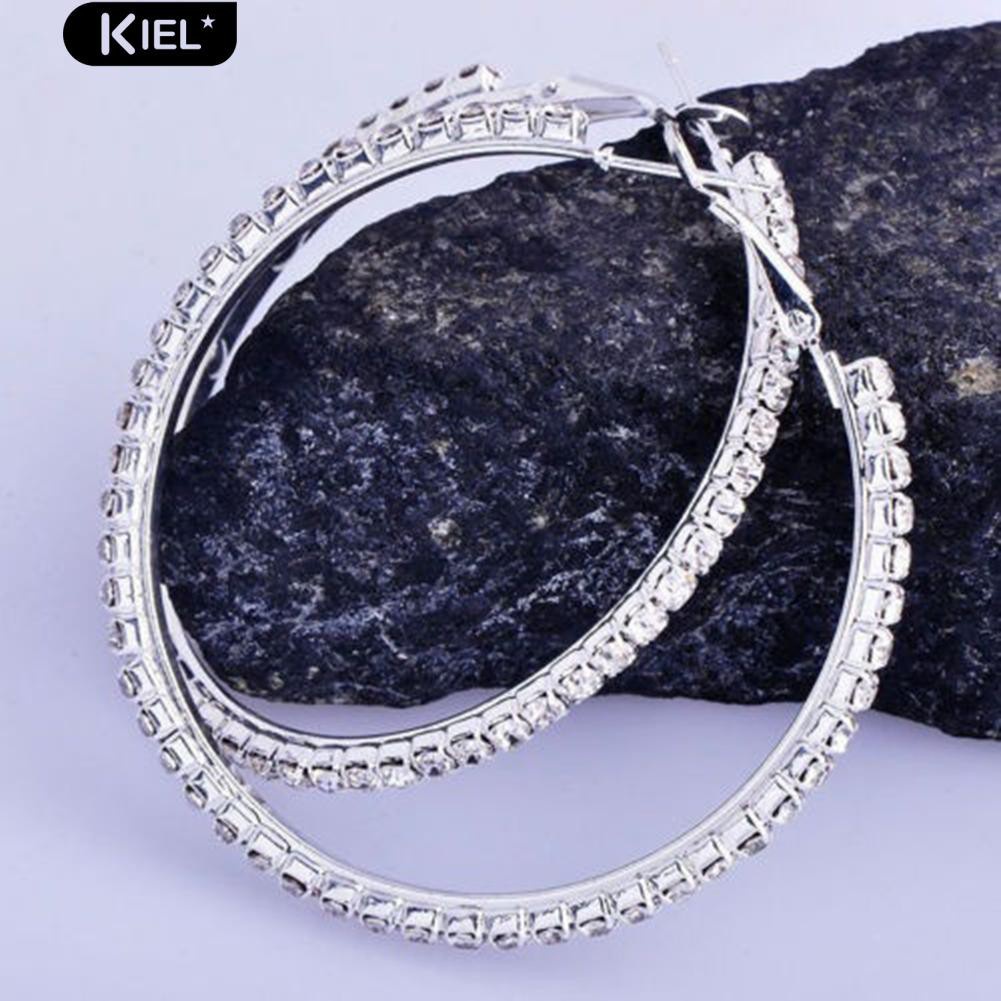 Bông tai hình tròn lớn đính đá lấp lánh sang trọng