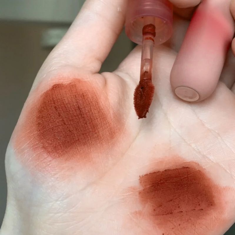 Son môi màu nhung lì Mengjieshangpin lâu trôi không phai màu