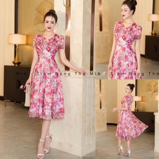 Váy hoa điểm nhấn trước ngực, dáng váy đầm xòe cực xinh, sang trọng, thanh lịch - Váy thiết kế