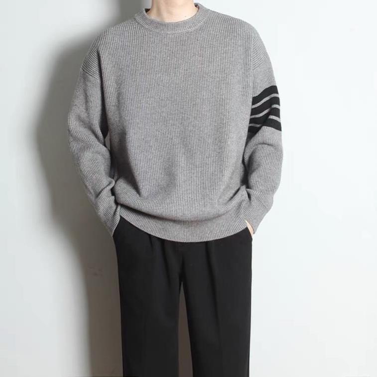 Áo Sweater Nỉ Bông in Họa Tiết Chữ Sau Lưng Phối 3 Màu Trắng, Nâu, Đen Trẻ Trung
