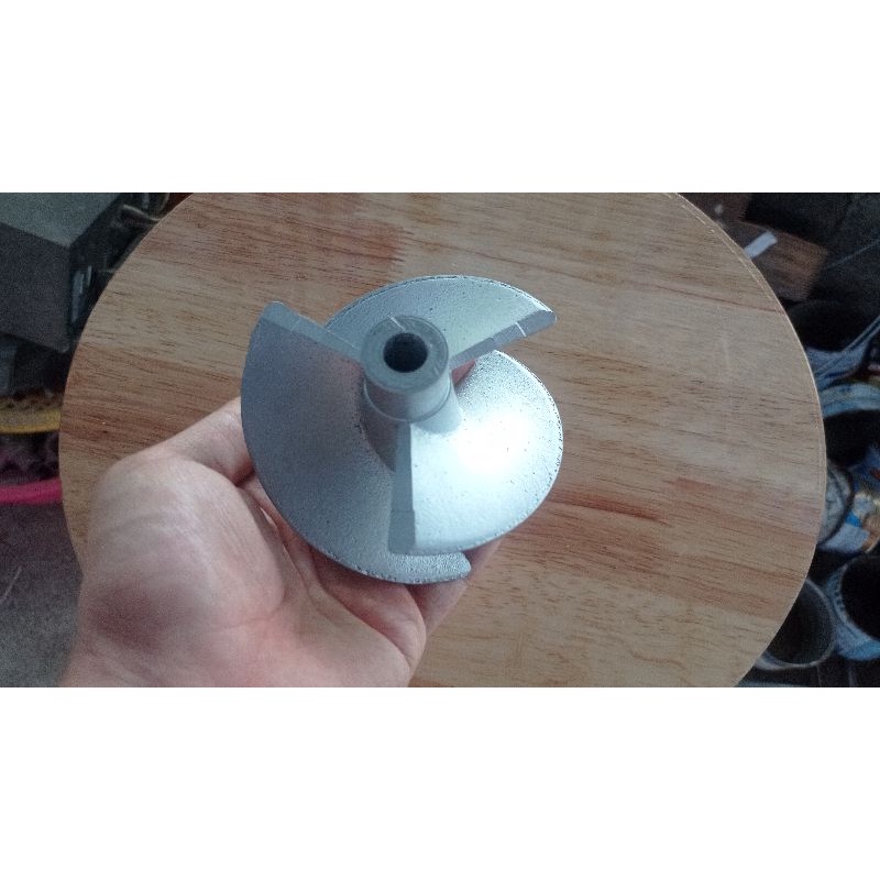 Cánh phản lực nước 100 mm .