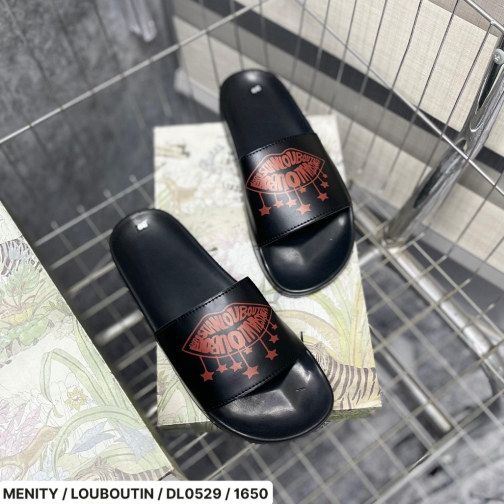 Dép Louboutin Môi đế đen quai trắng,trên quai in hình môi đỏ siêu nét cực chất đi cực êm Thời Trang Năng Động