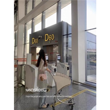 Túi Xách Tay Hình Vuông Nhỏ Bằng satin Màu Hồng Thiết Kế niche Dễ Phối Đồ Cho Nữ