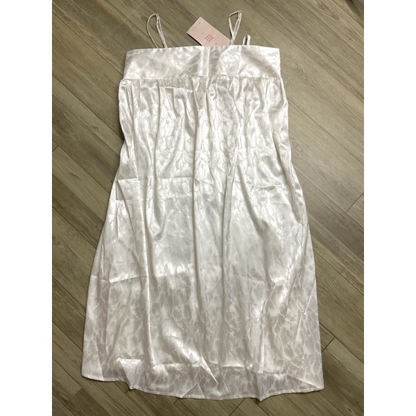 đầm lụa trắng baby doll S new