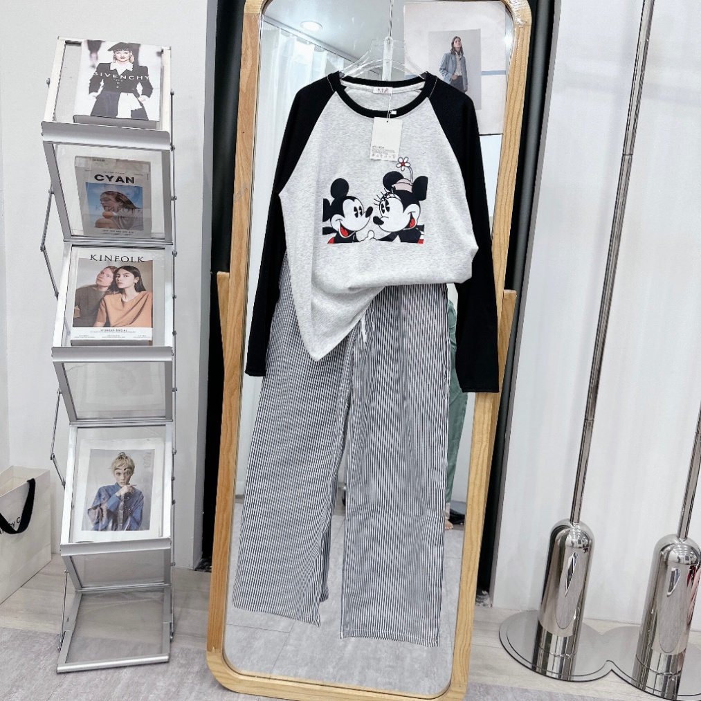 Set Áo Mickey Chất Cotton Tàu, Mix Quần Kẻ Thô Dáng Xuông Siêu Cá Tính
