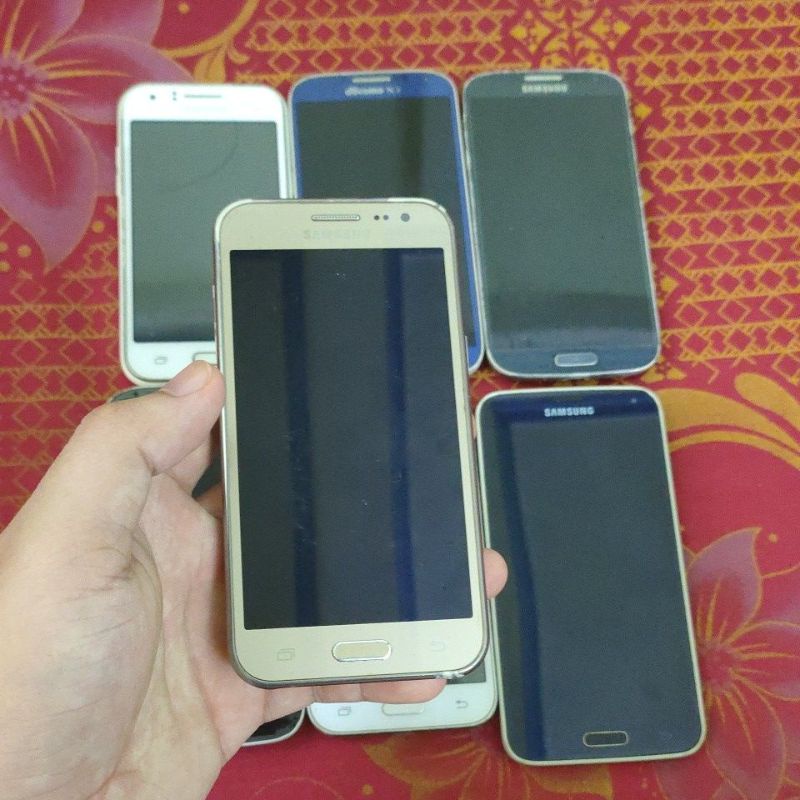 Điện thoại cũ Samsung nghe gọi to rõ, dùng làm máy phụ