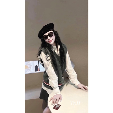 Áo Gile Thome thêu chú cún