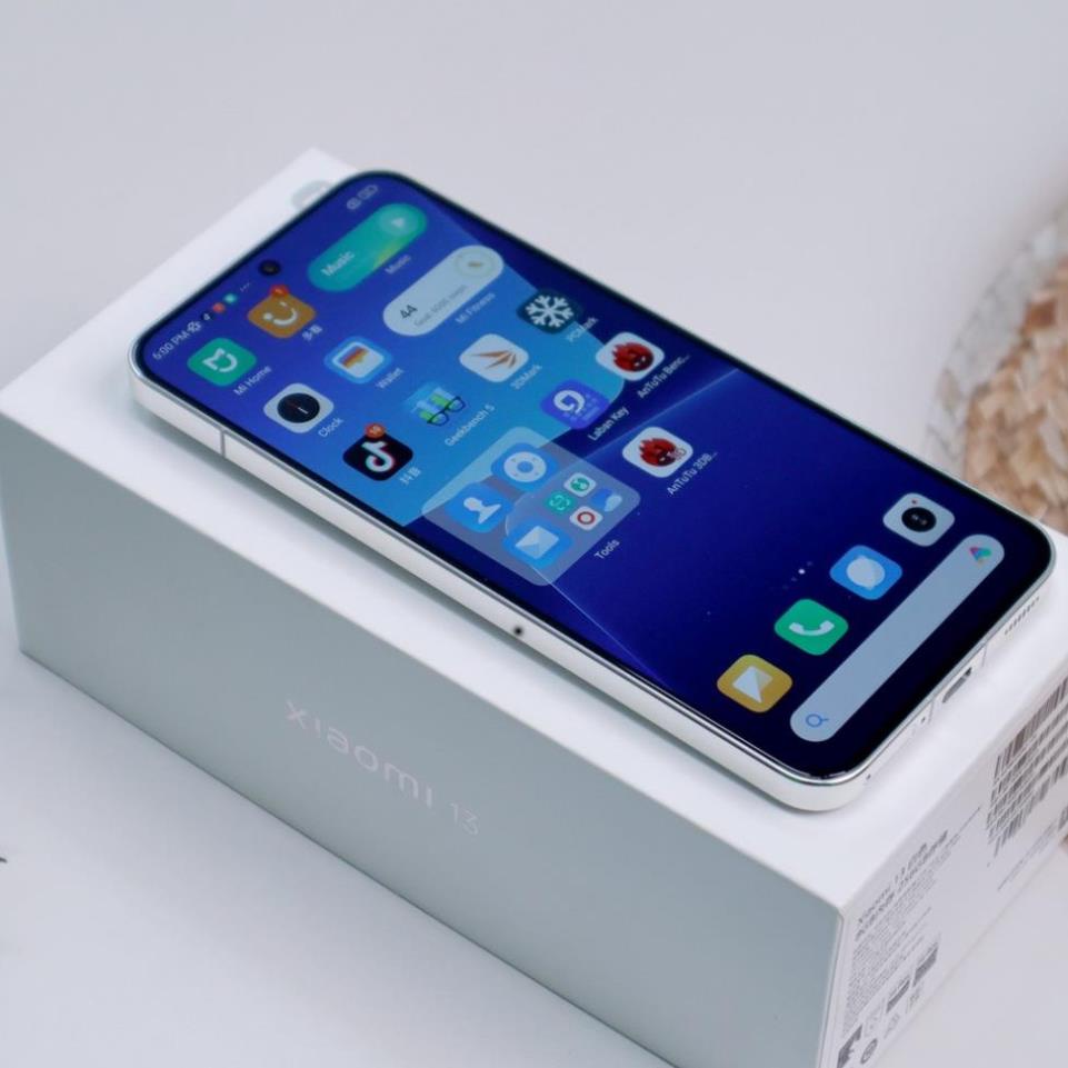 Điện Thoại Xia0mi13  - Snapdragon 8 Gen 2 , Bảo hành 12 tháng chính hãng