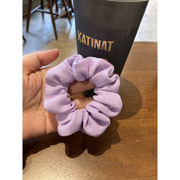 Dây Cột Tóc Vải Scrunchies Size 1  phù hợp với tóc mỏng và vừa phải.
