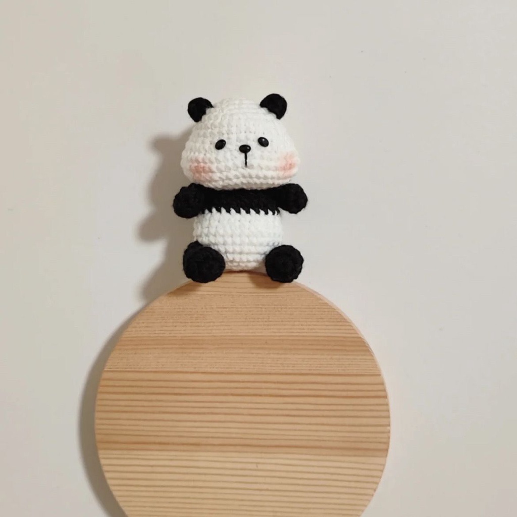 Móc Khóa Gấu Trúc Đan Len Thủ Công Dễ Thương
