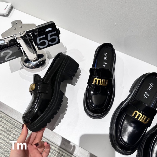 Sục da khoá miu mẫu mới da bóng và da lì Size 35-39 fullbox