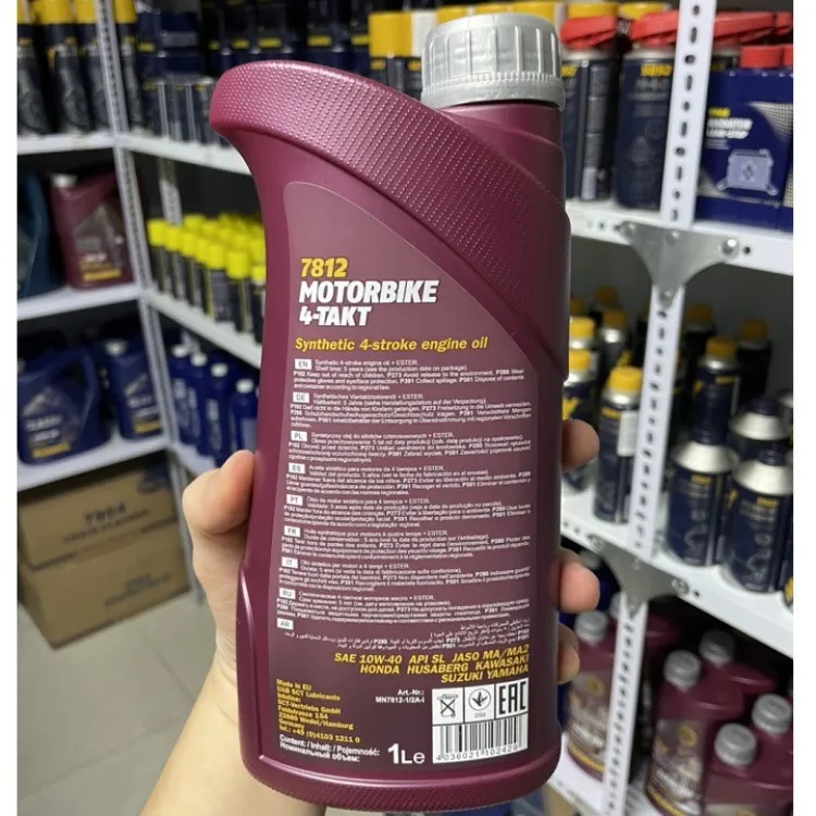 Nhớt tổng hợp MANNOL Motorbike 4-Takt 7812 dành cho xe số, côn tay, PKL