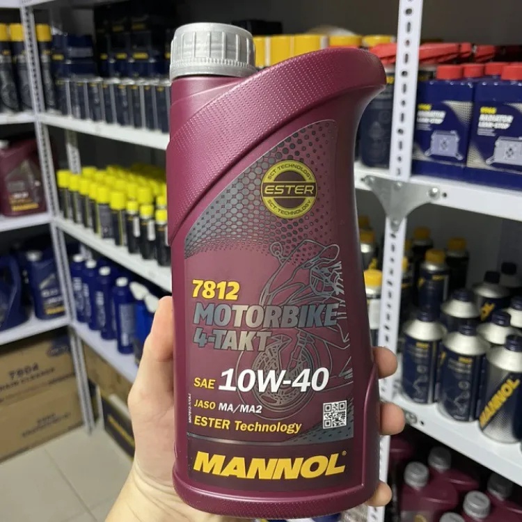 Nhớt tổng hợp MANNOL Motorbike 4-Takt 7812 dành cho xe số, côn tay, PKL
