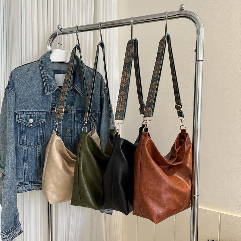 Túi Đeo Vai Sức Chứa Lớn Mẫu Mới 2023 Phong Cách Phương Tây Cổ Điển Thời Trang Mùa Hè 2023 Dành Cho Nữ