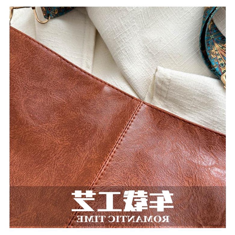 Túi Đeo Vai Sức Chứa Lớn Mẫu Mới 2023 Phong Cách Phương Tây Cổ Điển Thời Trang Mùa Hè 2023 Dành Cho Nữ