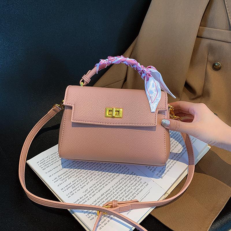 Túi Đeo Vai Phong Cách Mới Năm 2023 Dễ Phối Đồ Phong Cách Mới 2023