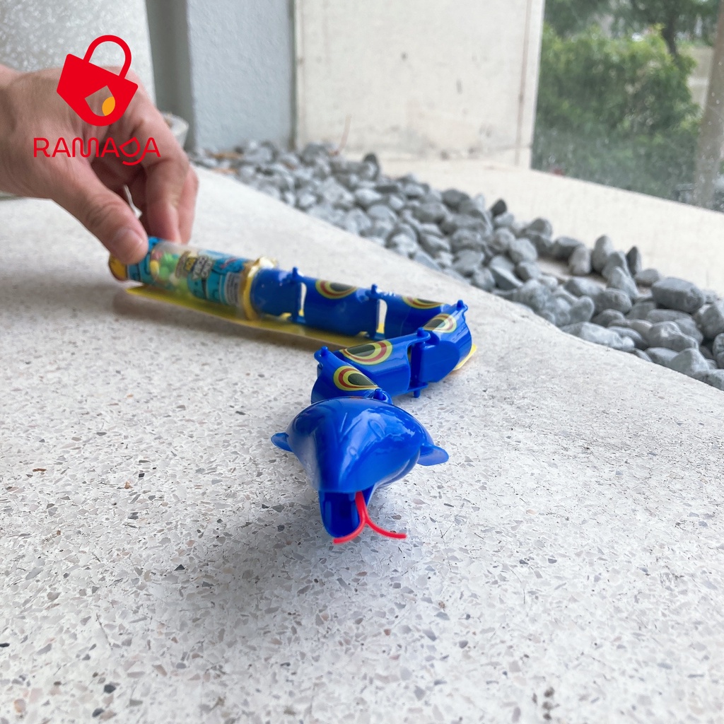 Ramada - Đồ chơi hình con rắn King Cobra chuyển động KoKos, có kẹo dành cho bé