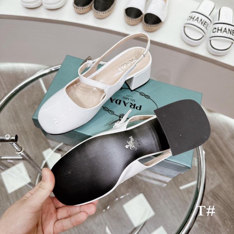 Sandal Prada Bóng Trắng Đen Full Size 35-39  -  By Anh Dinh Phuong