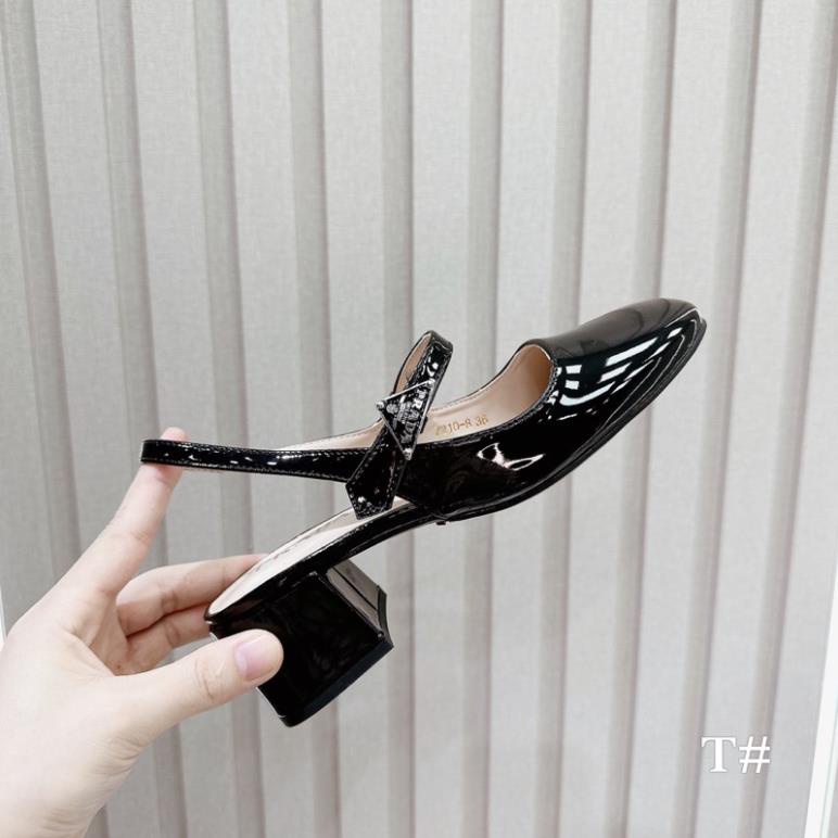 Sandal Prada Bóng Trắng Đen Full Size 35-39  -  By Anh Dinh Phuong