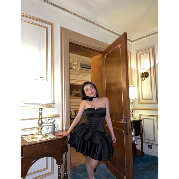 Váy lụa tầng Mona