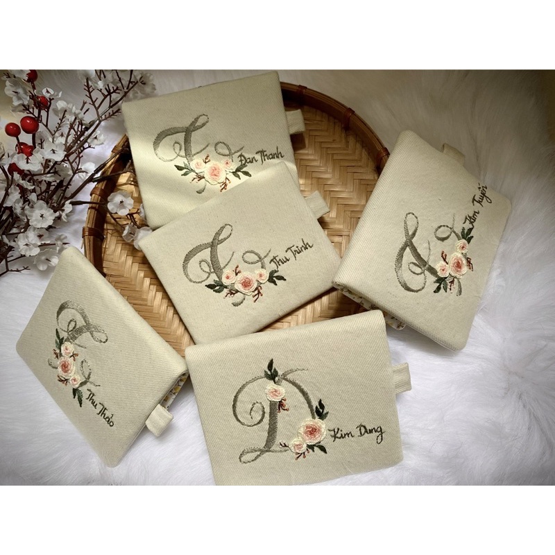 VÍ THÊU TAY tên lồng tên, món quà tặng ý nghĩa. Kích thước 10x12cm