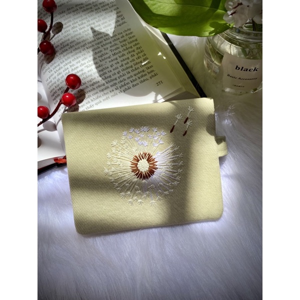 VÍ THÊU TAY hoa bồ công anh, thổi là bay thổi là bay. Kích thước 10x12cm