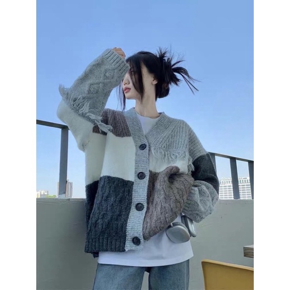 ÁO CARDIGAN DỆT KIM DÁNG RỘNG PHỐI MÀU THU ĐÔNG