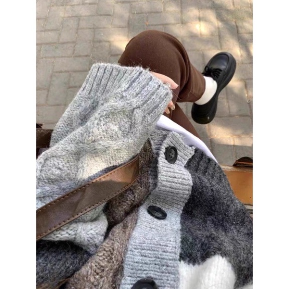 ÁO CARDIGAN DỆT KIM DÁNG RỘNG PHỐI MÀU THU ĐÔNG