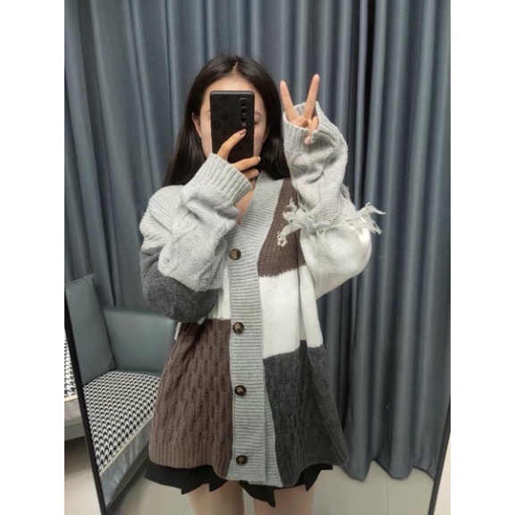 ÁO CARDIGAN DỆT KIM DÁNG RỘNG PHỐI MÀU THU ĐÔNG