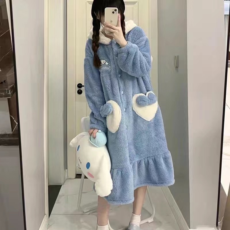 Váy ngủ bông gấu dâu dễ thương,áo choàng bông 2 mặt mềm mại mũ 2 lớp dày dặn