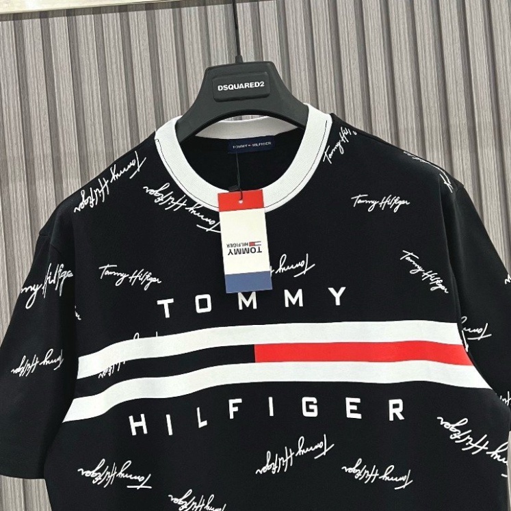 Áo thun Tommy_Hilfiger nam nữ in vạch sọc đen trắng đỏ chữ kí quanh áo. Áo Thun Unisex Form Rộng Siêu Hot nhất hiện nay