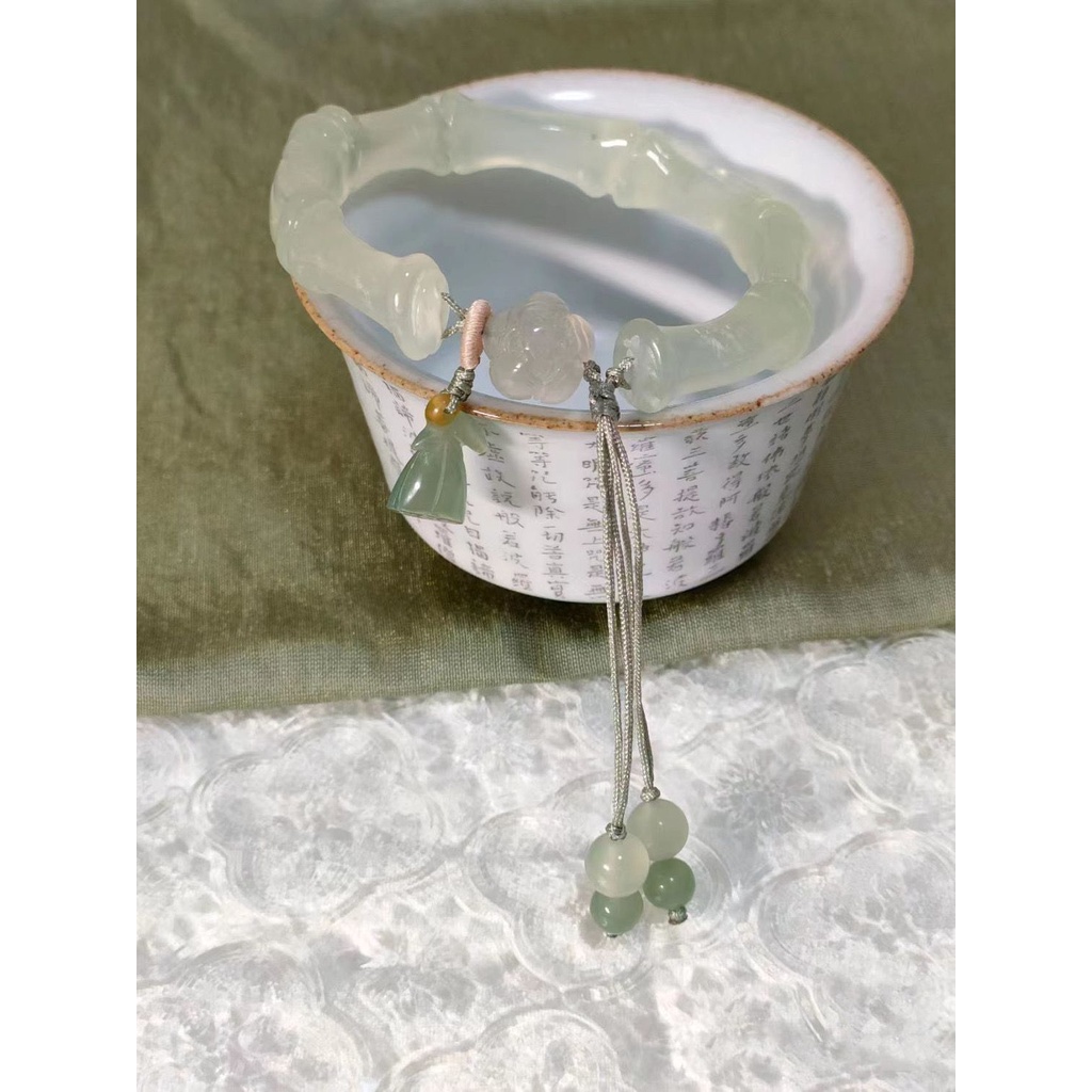 Vòng Tay Nữ Mặt Hoa Sen Bằng Tre