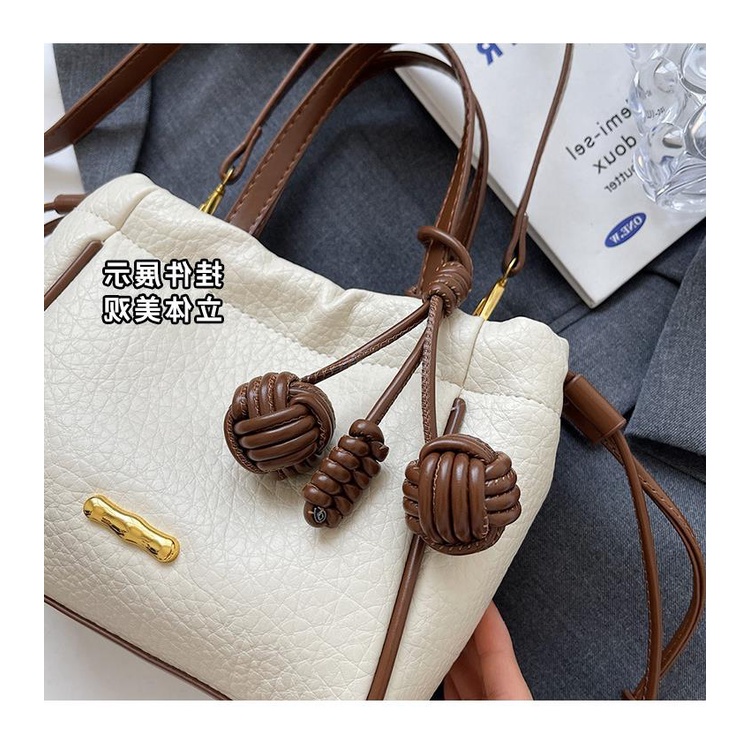 Túi Đeo Chéo Phong Cách hong kong Cổ Điển Mẫu Mới 2023 Thời Trang Mùa Hè 2023 Dành Cho Nữ