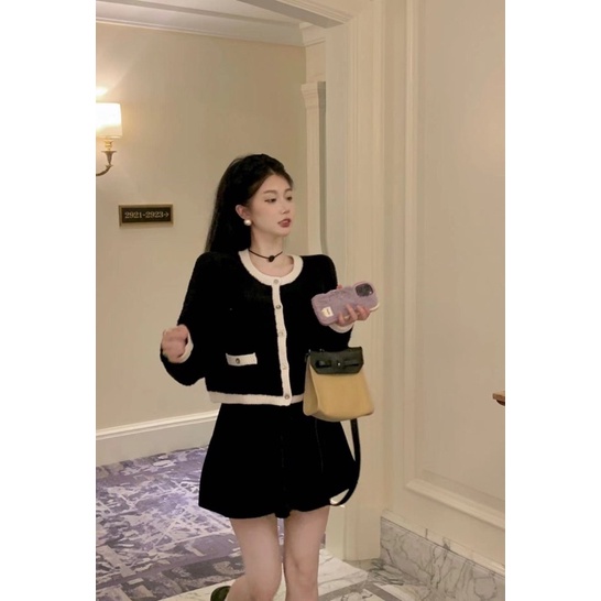 ✿мᴇι✿ Áo len lông thỏ viền trắng túi giả black/pink WINTER23020