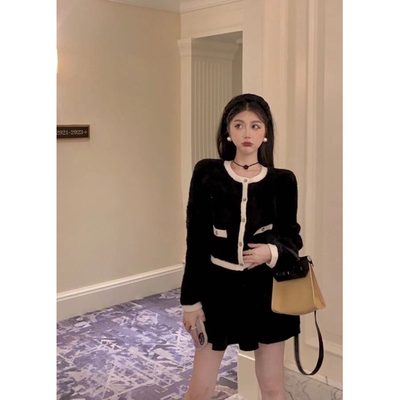 ✿мᴇι✿ Áo len lông thỏ viền trắng túi giả black/pink WINTER23020