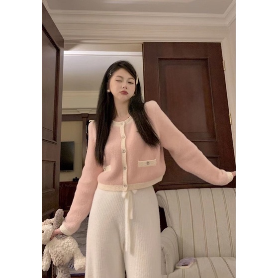 ✿мᴇι✿ Áo len lông thỏ viền trắng túi giả black/pink WINTER23020