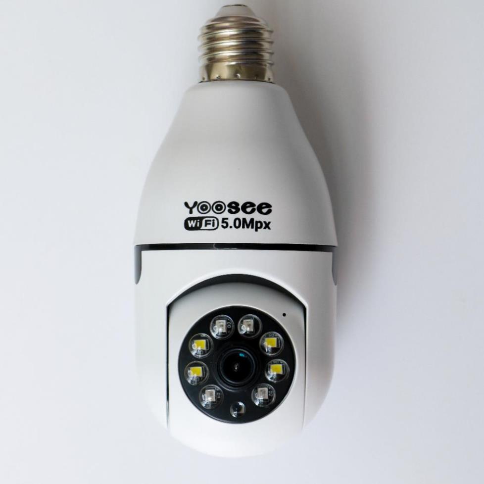 Camera bóng đèn Yoosee 8Led - 5.0MP, xoay 360 độ, giám sát toàn cảnh, đàm thoại 2 chiều, bảo hành 12 tháng | BigBuy360 - bigbuy360.vn