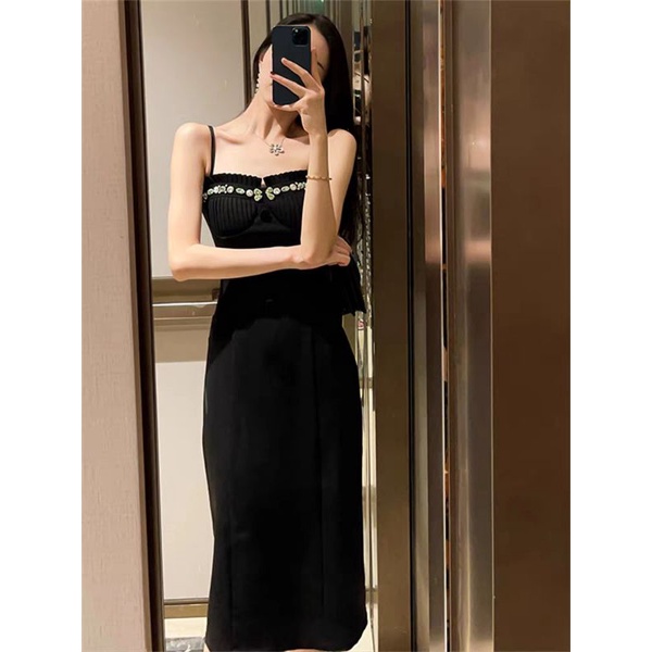 Đầm 2 dây body lụa đính đá sang trọng