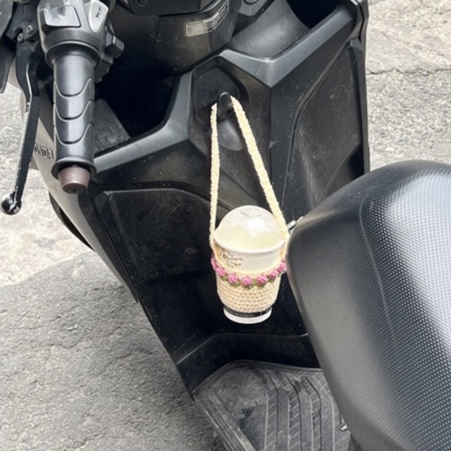 Quai xách ly, bình giữ nhiệt bằng len