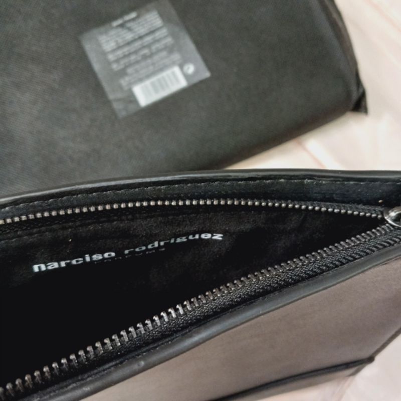 Túi Narciso  Rodriguez Nền Đen Khóa Quai Xách