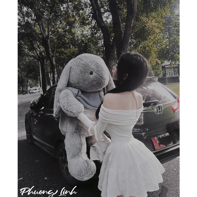 Váy trễ vai tay dài bồng xoè
