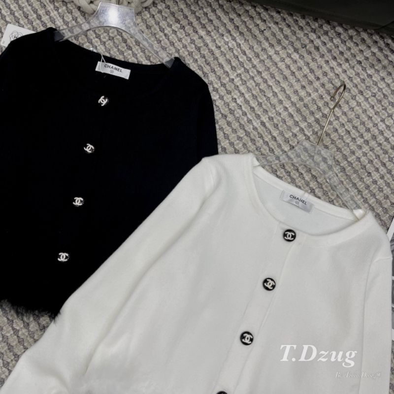 Áo len khuy chữ x lông tua rua hàng QCL1