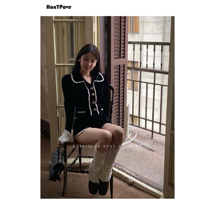 Honypove Set Áo Khoác blazer + Quần Short Nhung Màu Đen Tương Phản Phong Cách Pháp