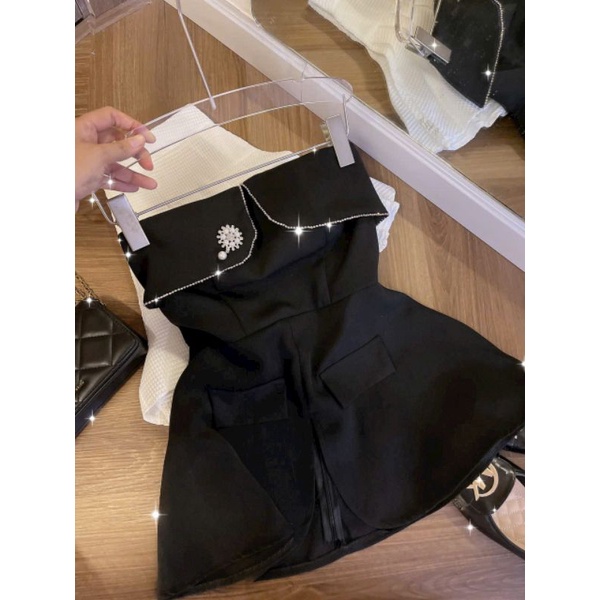 SET ÁO ĐEN PHỐI REN HOA TRỄ VAI + CHÂN VÁY