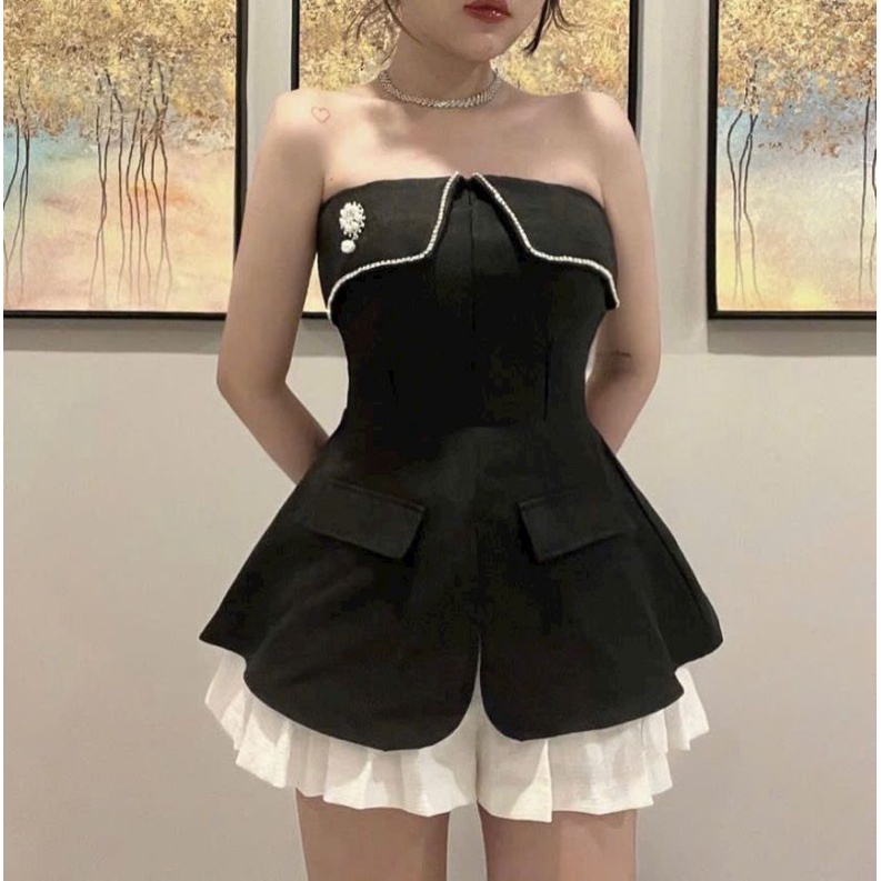 SET ÁO ĐEN PHỐI REN HOA TRỄ VAI + CHÂN VÁY