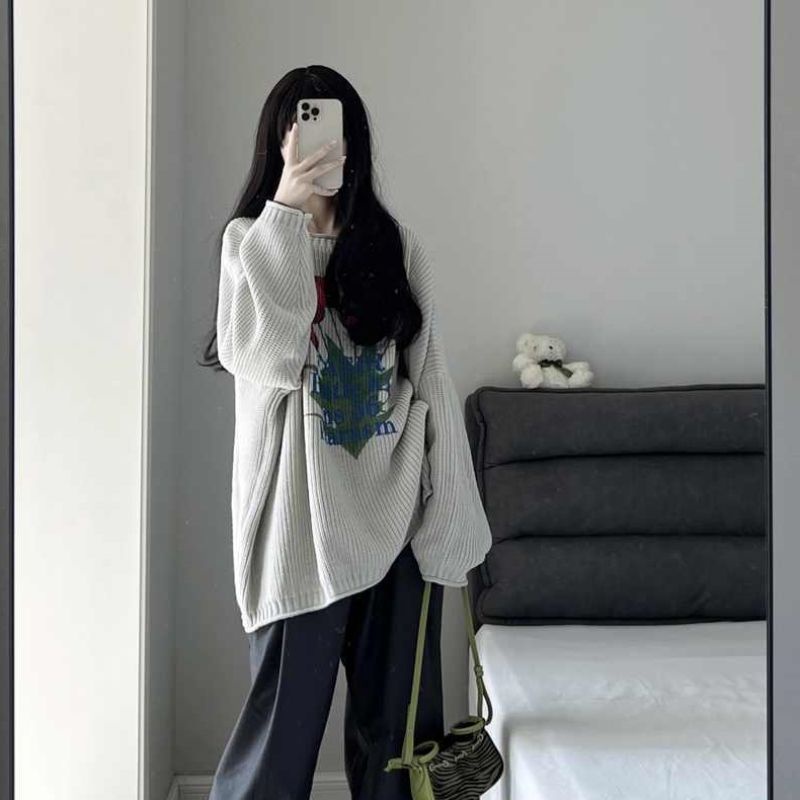 Áo sweater Nữ In Chữ Và Hoa Đơn Giản