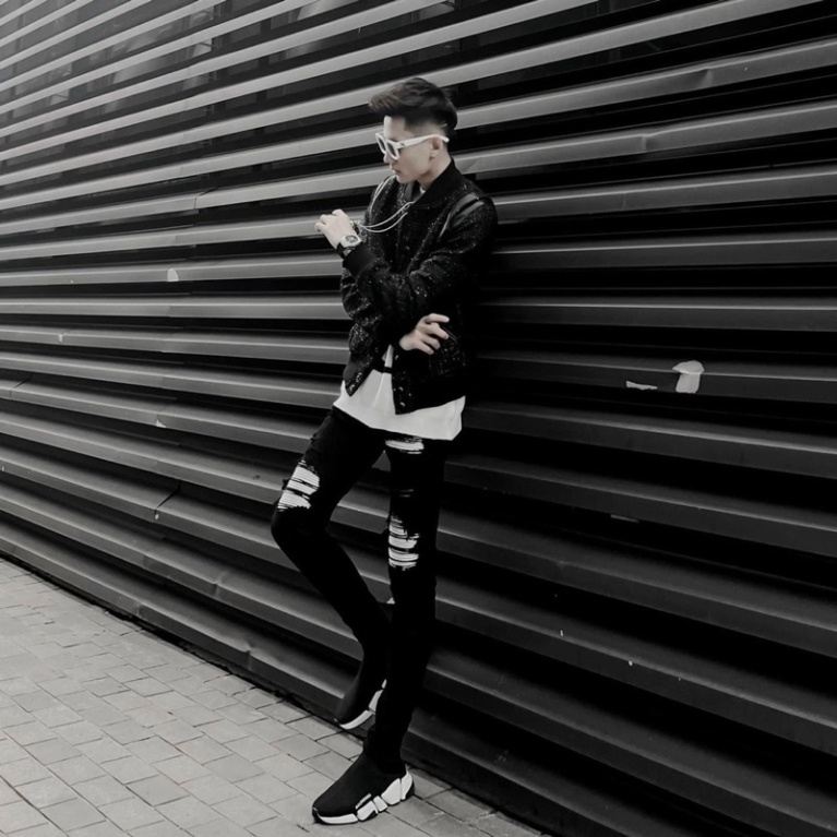 Áo khoác teddy bomber nam nữ vải dạ đính kim tuyến thêu sọc da đen hai vai bo ống 2 lớp dày dặn cao cấp hàng siêu đẹp.