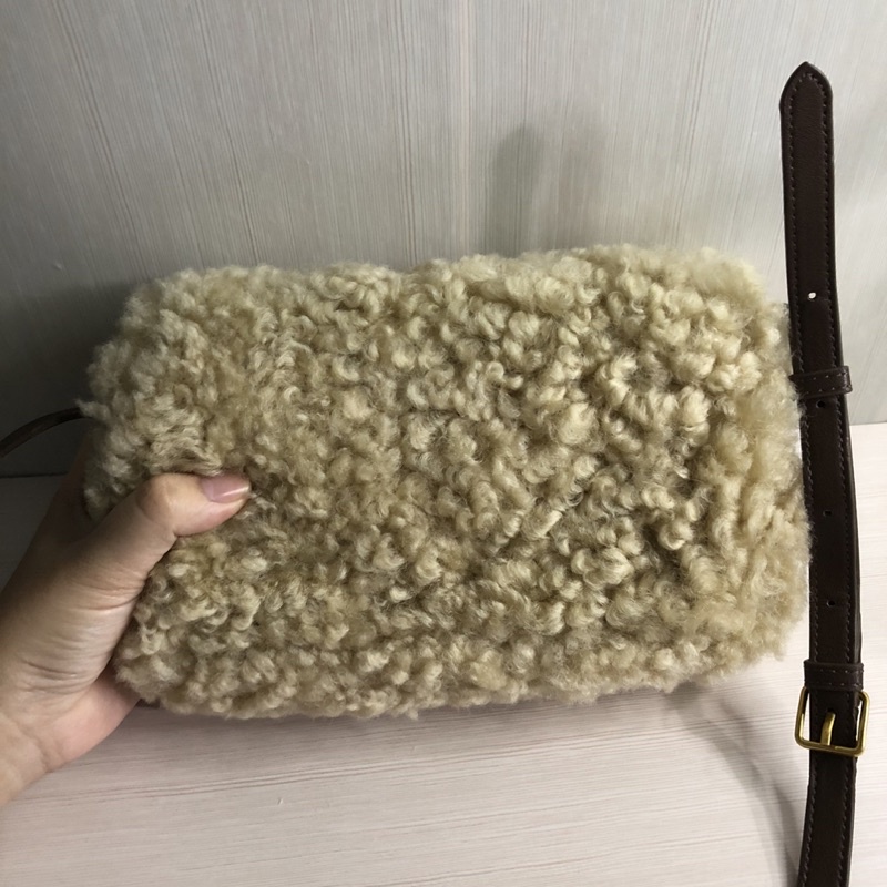 Túi si Lông C.ừ.u