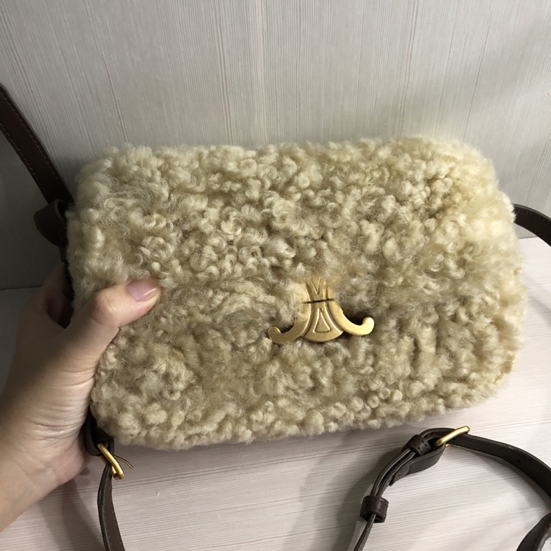 Túi si Lông C.ừ.u