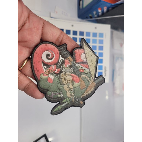 Patch in  chameleon. Tặng 1 móc ENO khi mua 1 patch.